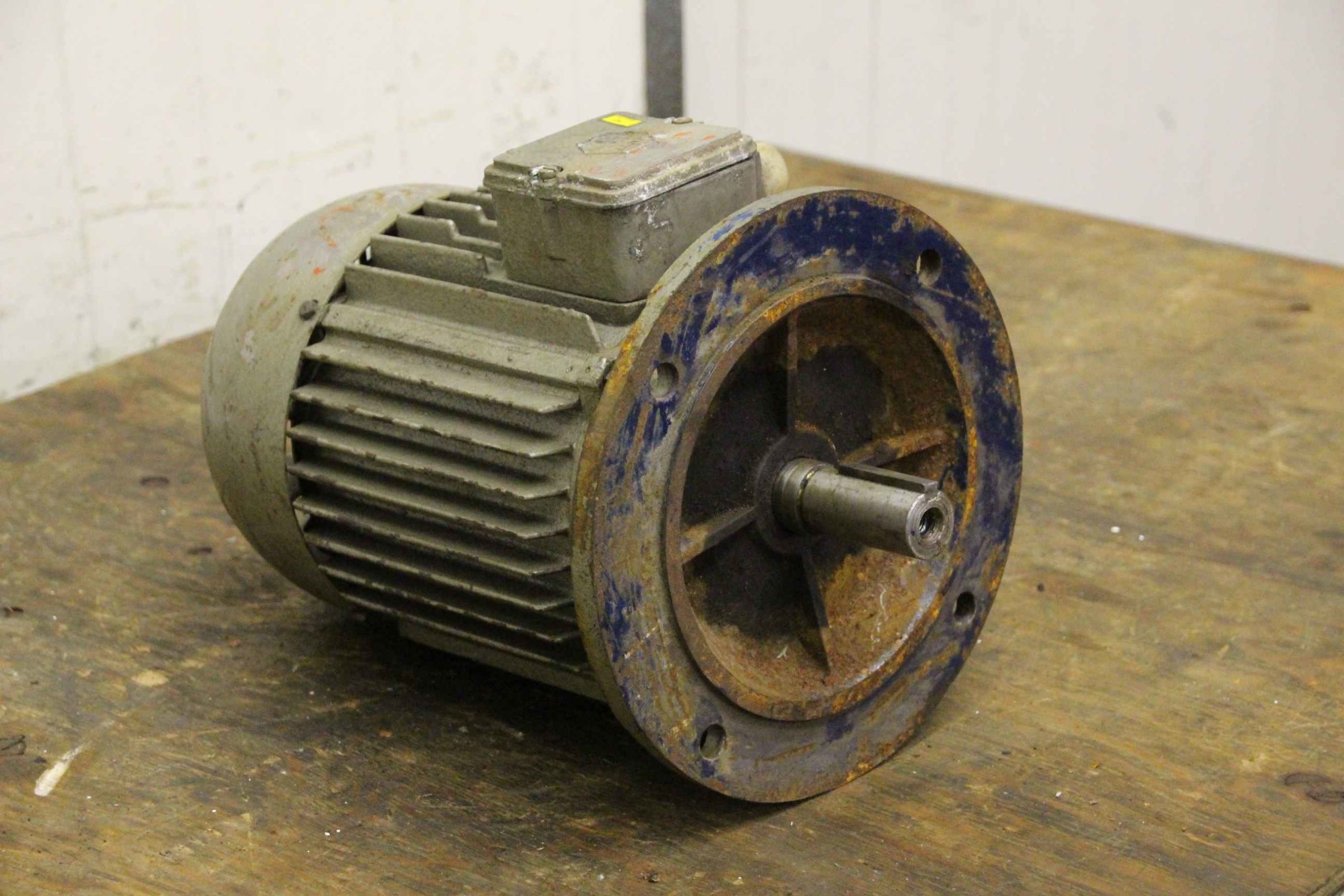 Elektromotor 2,2 kW 1425 U/min von EP MA28F215L4 Elektromotor 2,2 kW 1425 U/min von EP MA28F215L4