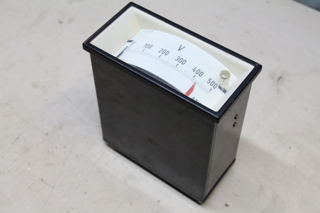 Einbaumessgerät Analog von AEG - Spannungsmessgerät, Voltmeter 0-500V