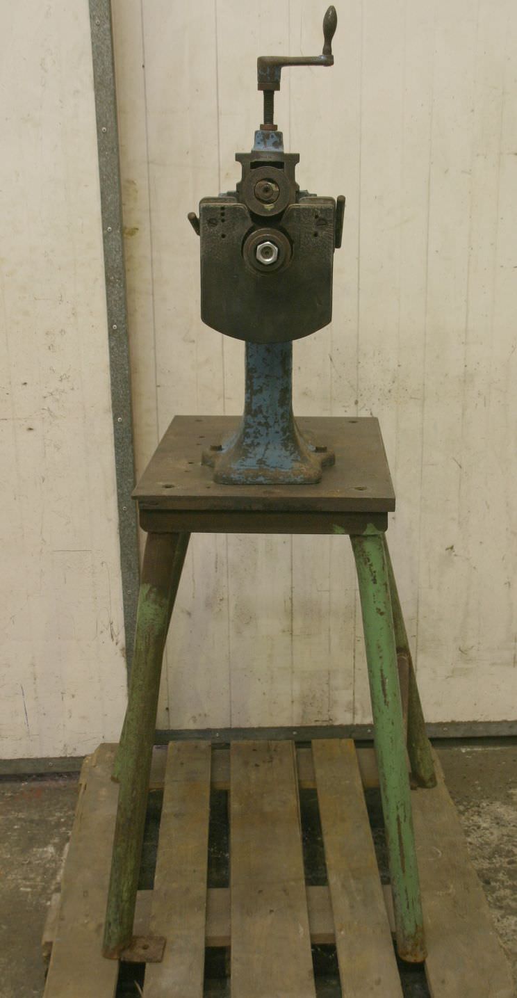 Cowley Biegemaschine, Sickenmaschine zur Blechbearbeitung 1,2 mm