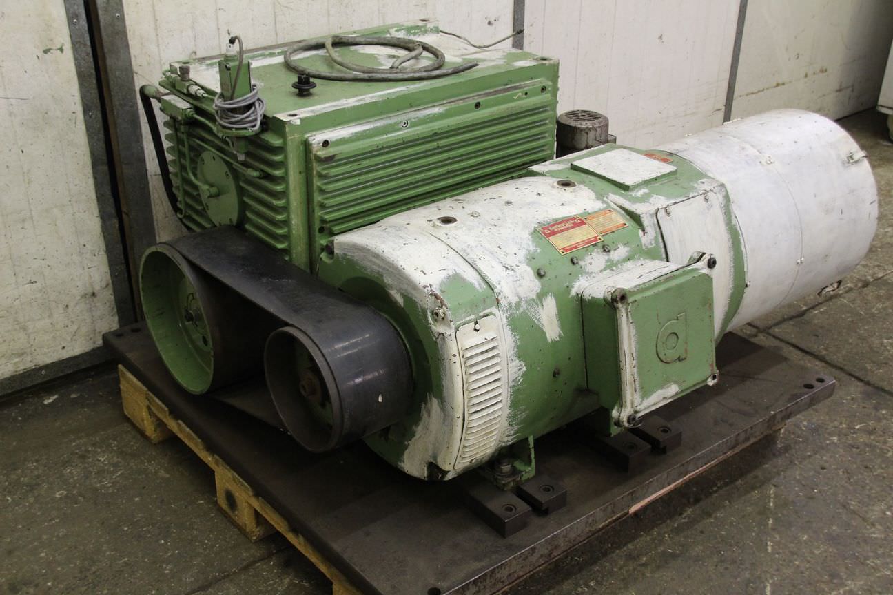 Gebraucht Gleichstrommotor 5,1/32/32 kW 160/1000/2500 U/min von Baumüller –  GNV-225-M 18581 in Wiefelstede, Deutschland