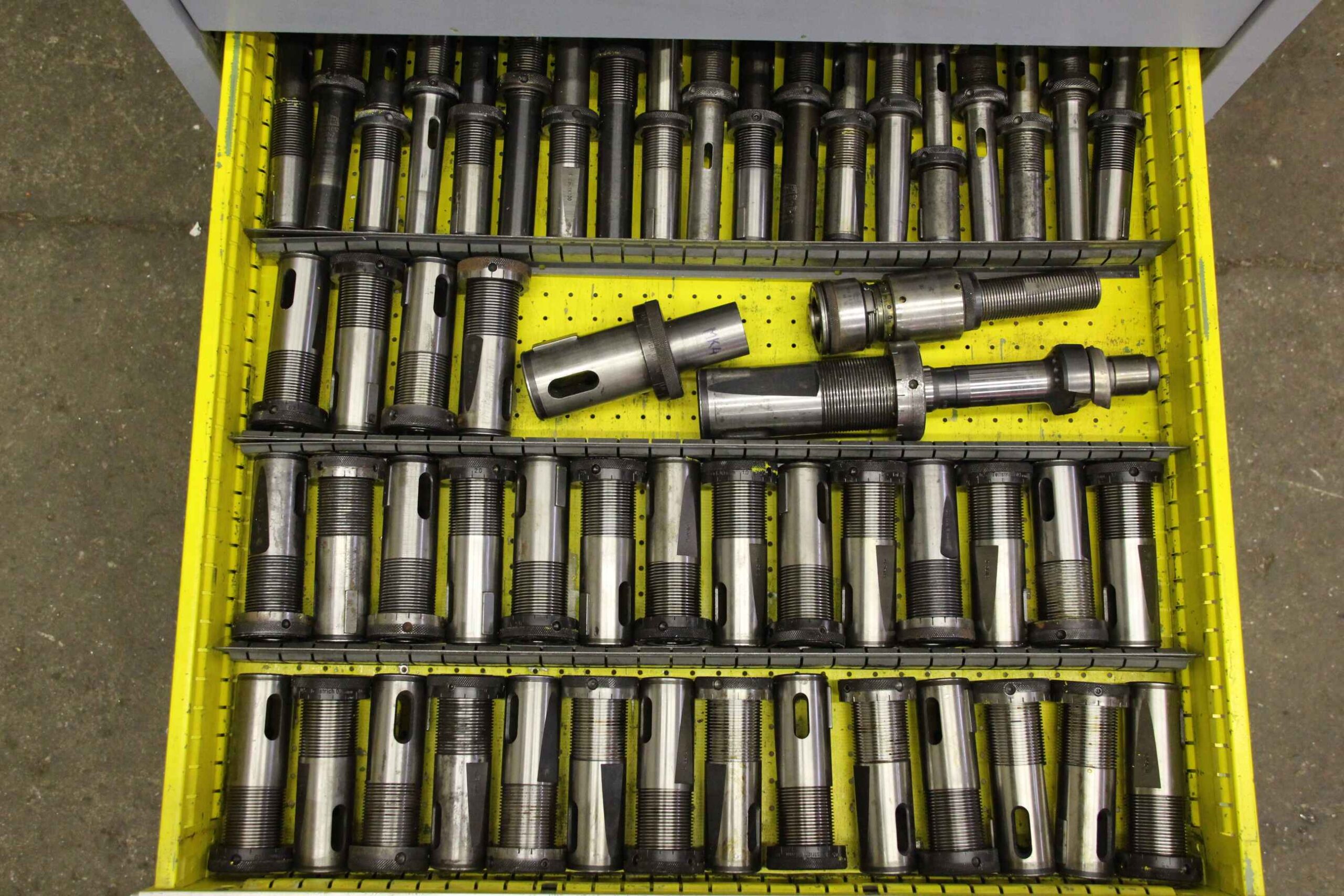 Schubladenschrank mit Bohrwerkzeug von Biltz Dihart - MK2 MK3 MK4 – Bild 5