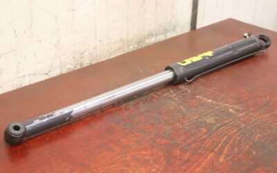 Alternative view of Hydraulikzylinder von Scania - 1423396  Hub 310 mm