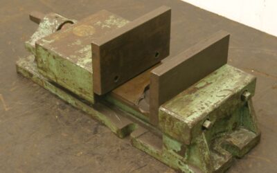 Maschinenschraubstock von Stahl - Spannweite 110 mm