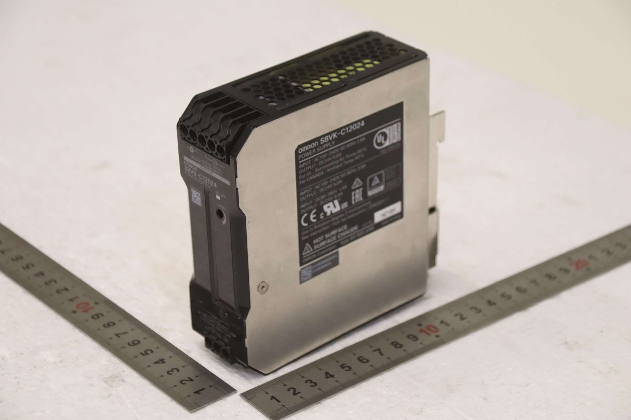 Power Supply Hutschienen-Netzteil von Omron - S8VK-C12024