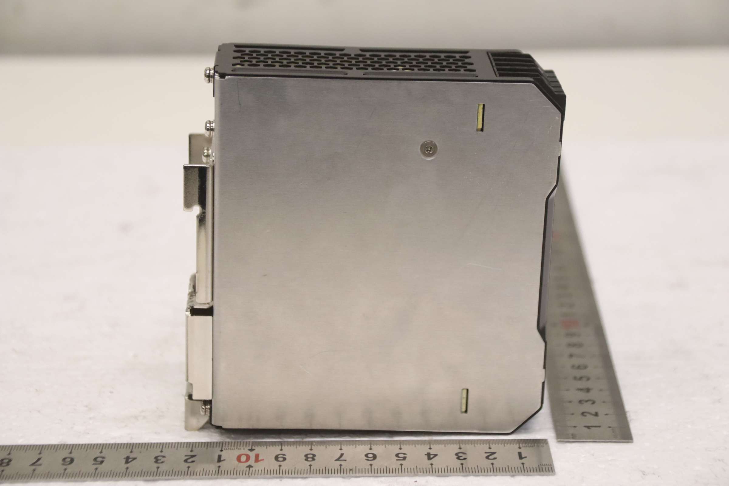 Power Supply Hutschienen-Netzteil von Omron - S8VK-C12024 – Bild 7