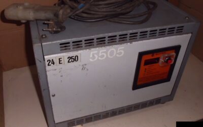 Ladegerät für Stapler 24 V 25 A von Belatron - 24 E 250