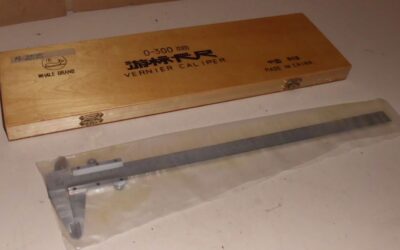 Meßschieber von Whale Brand - 300 mm