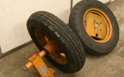 Alternative view of Reifen mit Felgen 2 Stück von unbekannt - Reifengröße 180/90-16 IMP