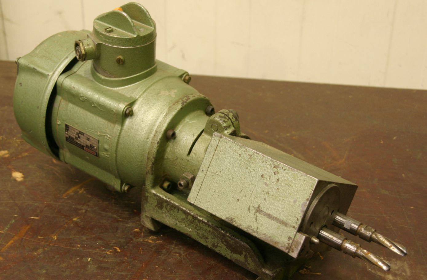 Pinolen Bearbeitungseinheit 1,1 kW von Perske - Bohrabstand 15 - 65 mm