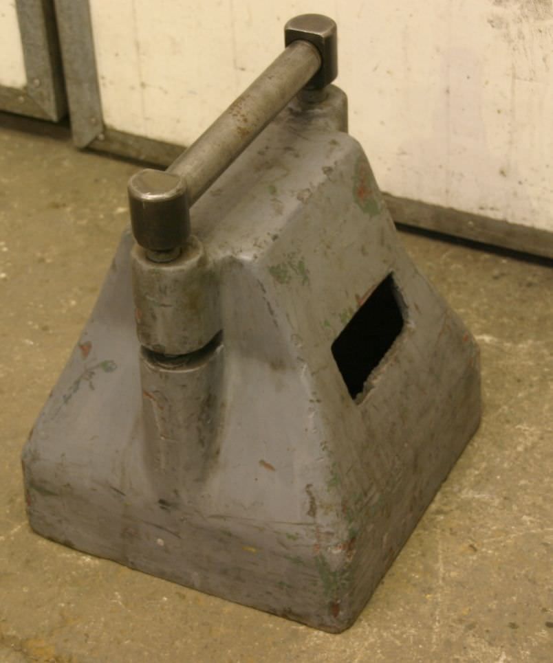 Säge Rollenbock von Kasto - Rollenbreite 280 mm