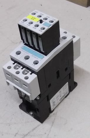 Schütz mit Hilfskontakt von Siemens - 3RT1035-1BB40