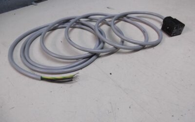 Alternative view of Steckdosenleitung von Festo - KMF-1-24-2,5-LED