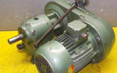 regelbarer Getriebemotor 0,75 kW 21-118 U/min von Lenze - 155-ZNA0-80-4