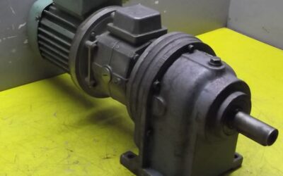 Alternative view of Getriebemotor 0,37 kW 83 U/min von VEM - KMERB/1G4