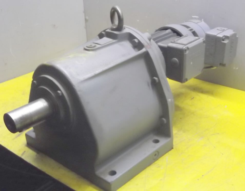 Getriebemotor 0,25 kW 4,5 U/min von Bauer - G33-10/DK64-163L