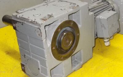 Getriebemotor 0,75 kW 14 U/min von Lenze - GSS06-2MHAR080-32