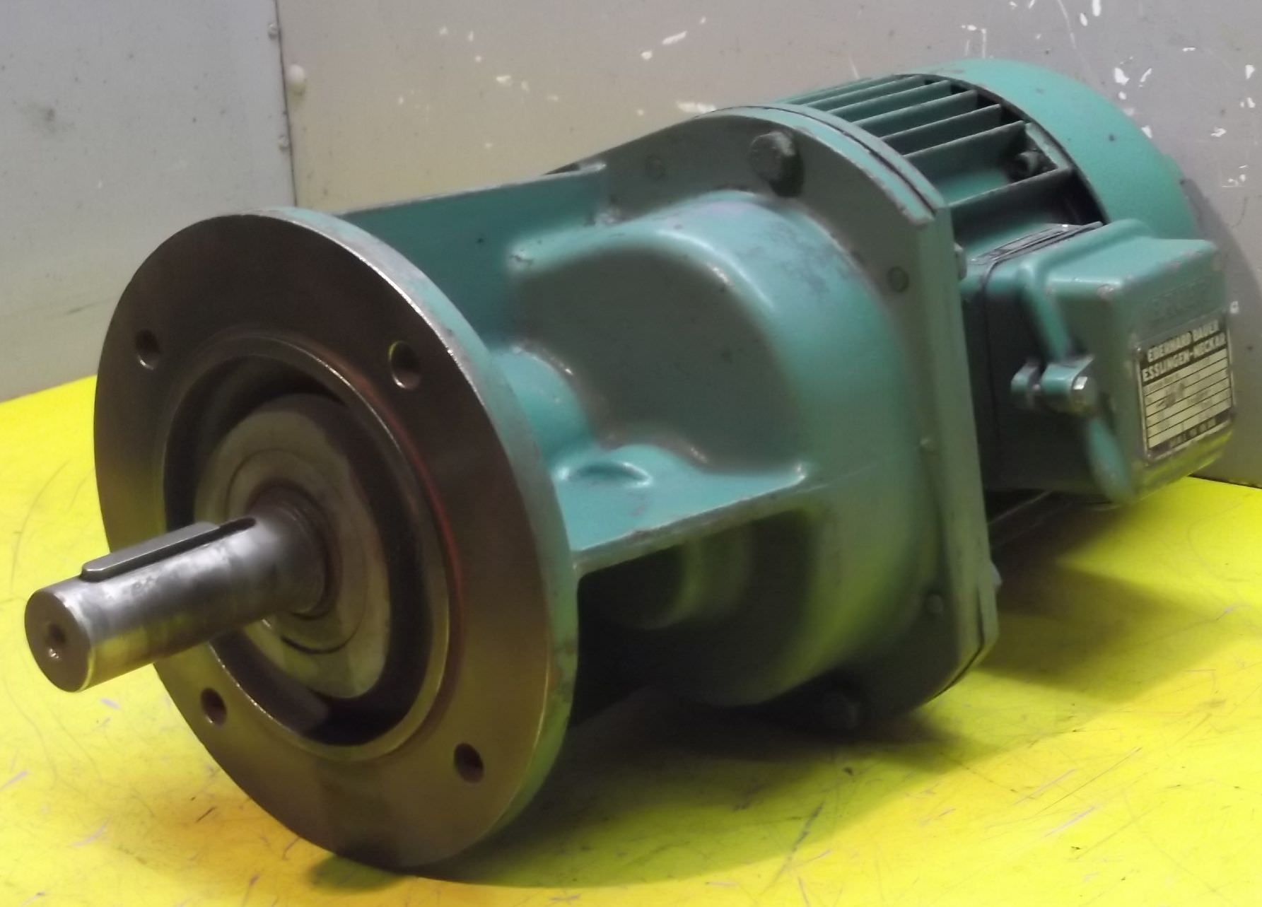 Getriebemotor 1,1 kW 89 U/min von Bauer - DF041A/105
