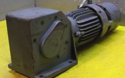 Getriebemotor 0,18 kW 11 U/min von BAUER - DK64S/3-1112/163