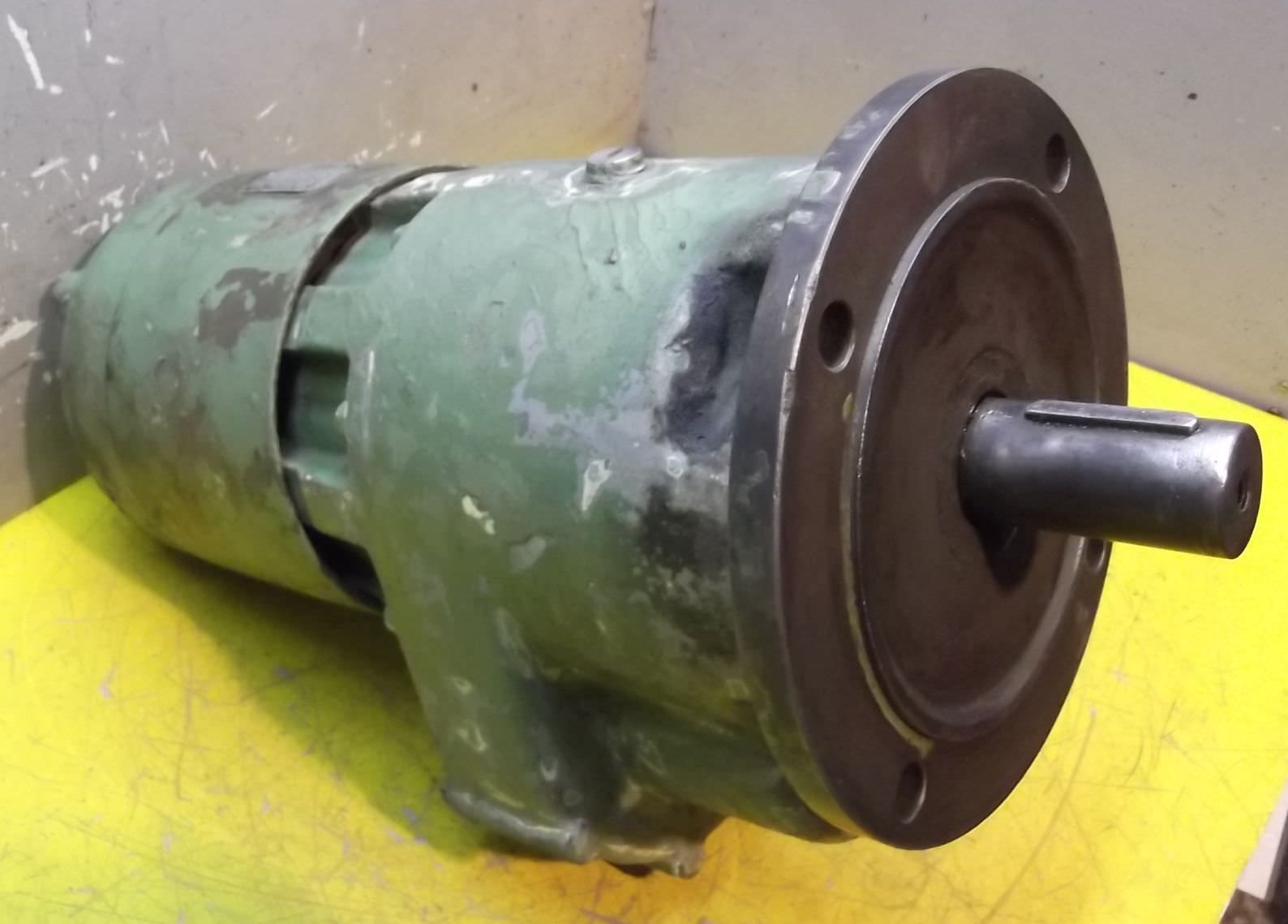 Getriebemotor 1,1 kW 295 U/min von VEM - FZDA334 – Bild 2