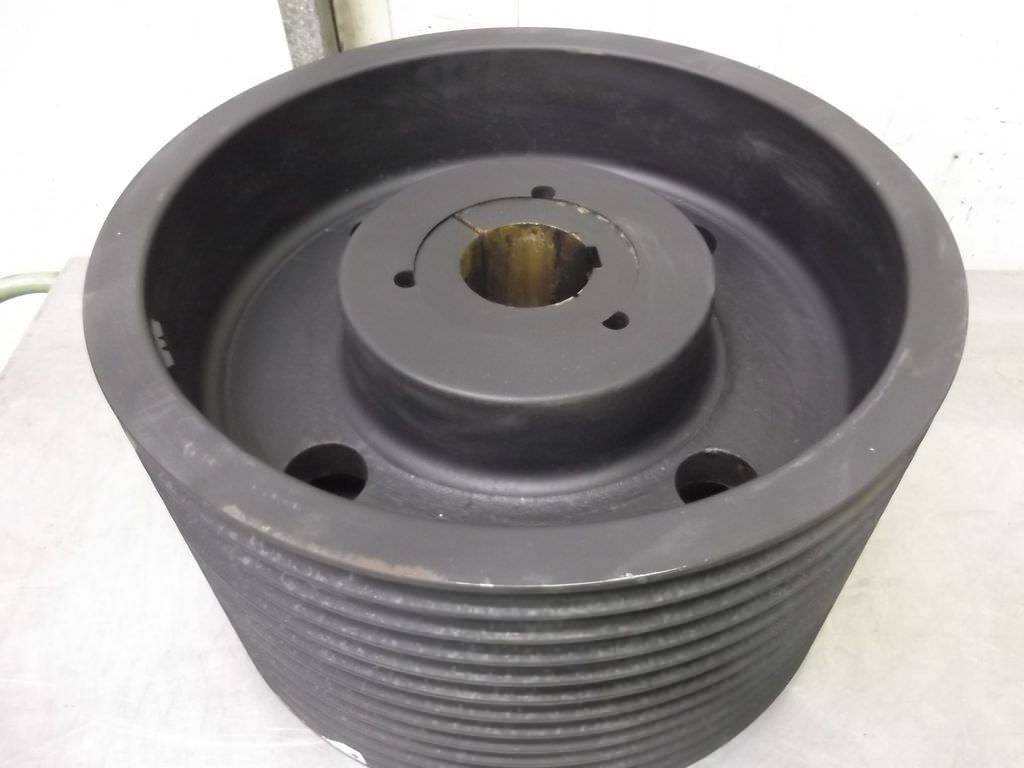 Keilriemenscheibe 12 rillig von Guss - SPC 570-12 (22 mm)