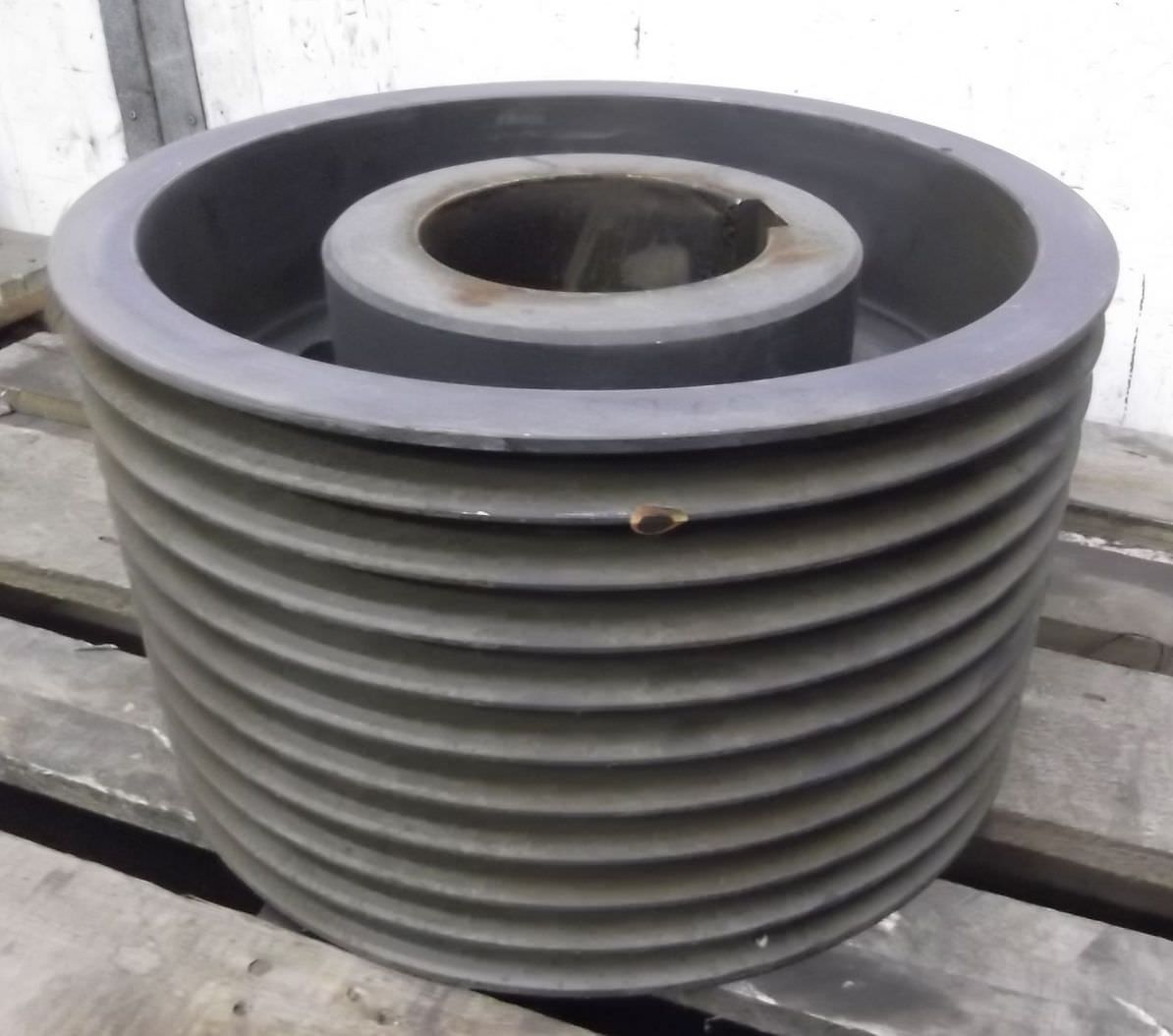 Keilriemenscheibe 10 rillig von Guss - SPC 460-10 (22 mm)