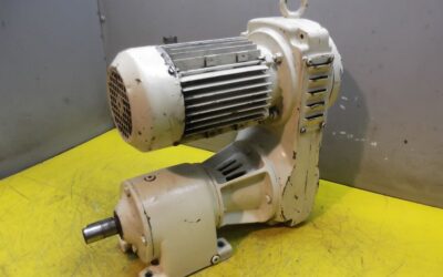 regelbarer Getriebemotor 0,55 kW 21-86 U/min von SEW Eurodrive - R40VU1