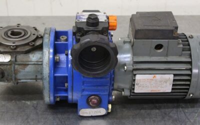 Alternative view of regelbarer Getriebemotor 0,37 kW 19-100 U/min von MOTOVARIO - TKFL/10