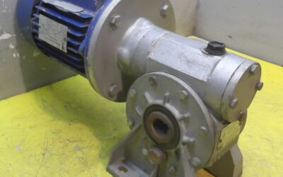 Alternative view of Getriebemotor 0,37 kW 30 U/min von B&T - C71B