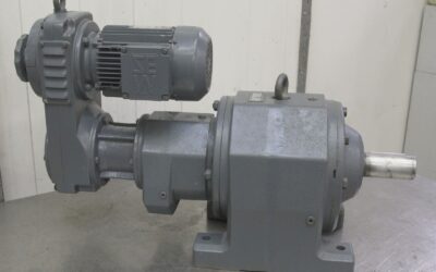 Alternative view of regelbarer Getriebemotor 0,55 kW 0,93-5,4 U/min von SEW Eurodrive - R82-62-V01