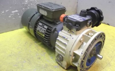 Alternative view of regelbarer Getriebemotor 0,37 kW 190-1000 U/min von MOTOVARIO - TKF/5