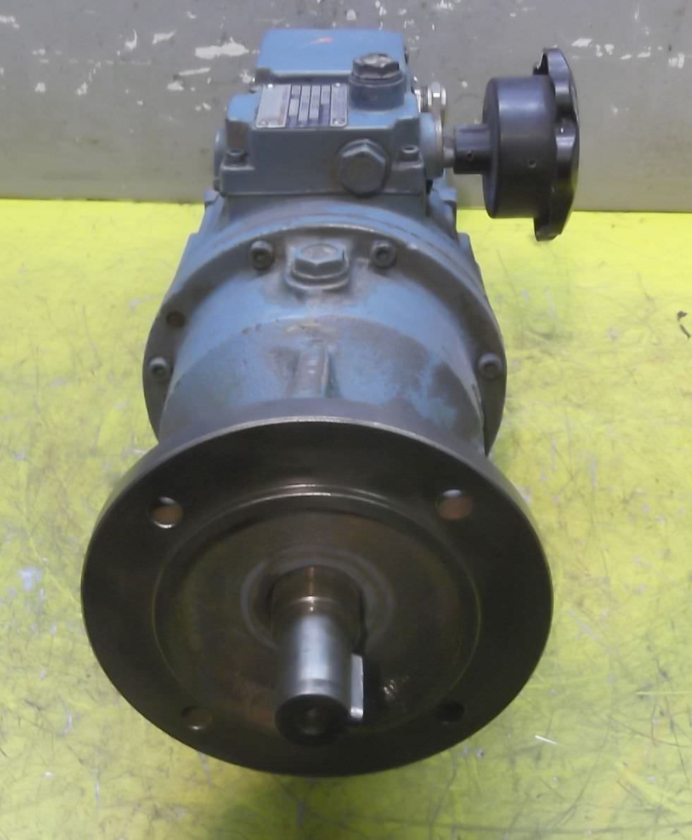regelbarer Getriebemotor 0,37 kW 20-100 U/min von Motovario - TKRR/5 – Bild 3