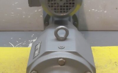 Alternative view of regelbarer Getriebemotor 0,37 kW 1,2-6 U/min von SEW Eurodrive - R72-43-V01