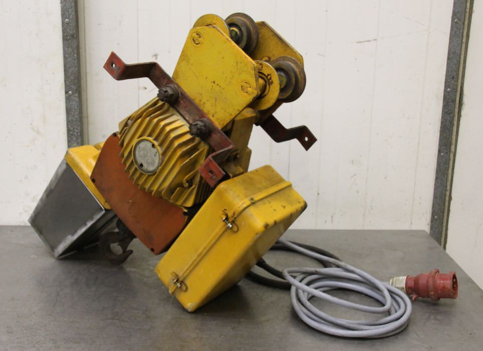 Kettenzug mit Fahrwerk 250 kg von Balkancar - B053M – Bild 4