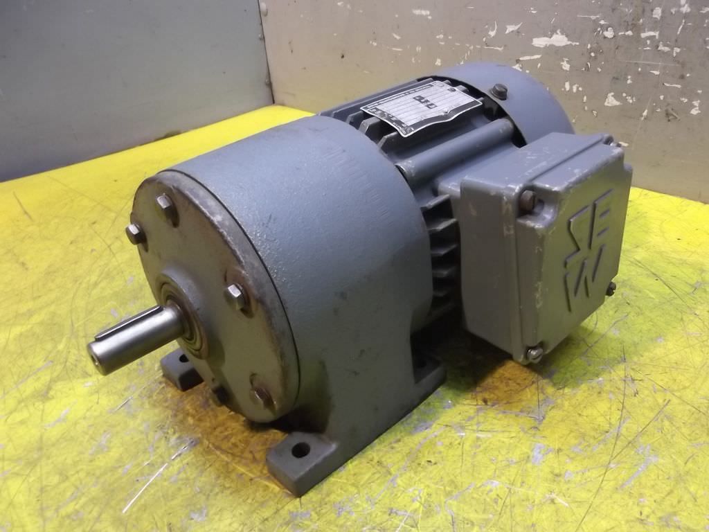 Getriebemotor 0,12 kW 132 U/min von SEW Eurodrive - R32ND71A2 R32WD71A2