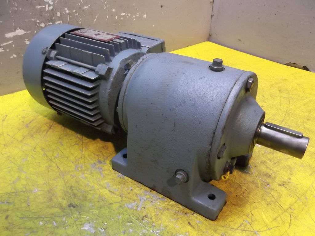 Getriebemotor 0,25 kW 73 U/min von SEW Eurodrive - R40DT71C4 – Bild 2
