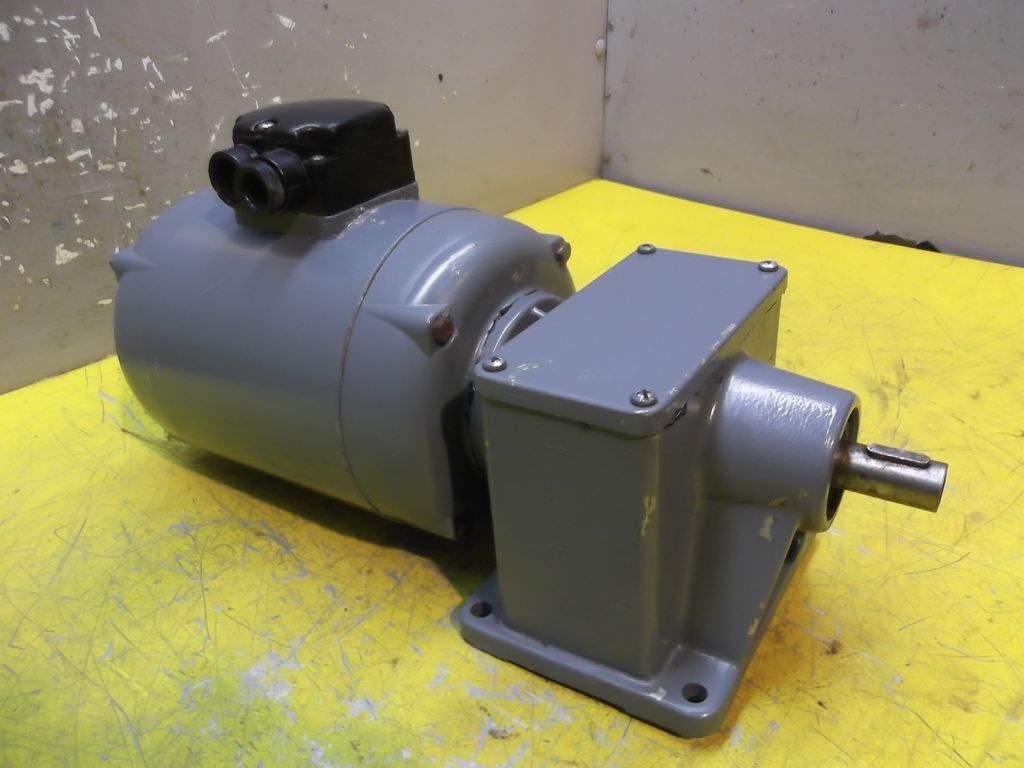 Getriebemotor 0,37 kW 107 U/min von Groschopp - DM120-80 – Bild 2