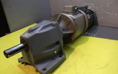 Getriebemotor 1,5 kW 79 U/min von KEB / VEM - ZG2IE0F90A200