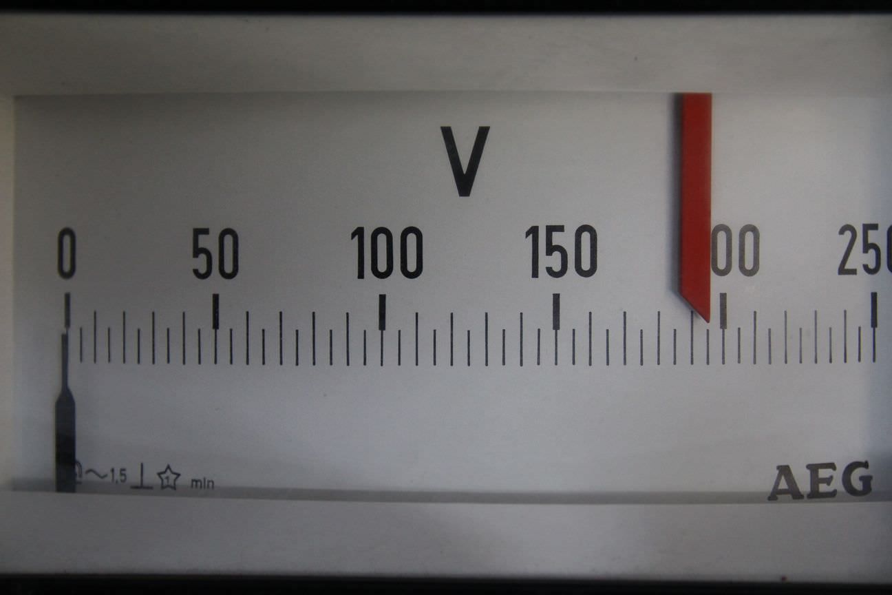 Einbaumessgerät Analog von AEG - Spannungsmessgerät, Voltmeter 0-250V – Bild 5