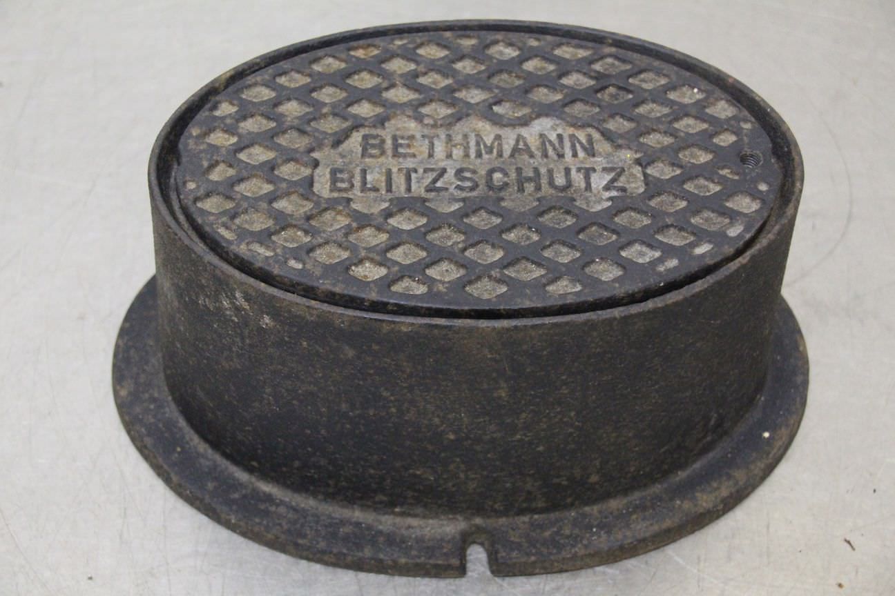 Unterflurkasten von Bethmann/Kransteiner - Grauguss – Bild 2