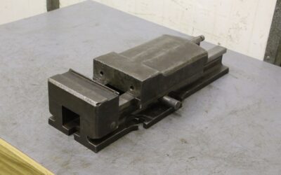 hydraulischer Maschinenschraubstock von Unbekannt - Spannweite 330 mm