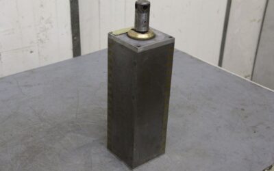 Alternative view of Magnetplatte 100/100/H300 mm von Braillon - SPINALOR