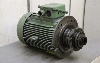 Alternative view of Elektromotor 15 kW 1455 U/min von Ansaldo - 160L/4