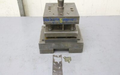 Alternative view of 4 Säulen Stanzwerkzeug von unbekannt - 280/220/H320 mm