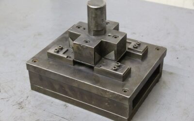 Stanzwerkzeug mit Biegefunktion von unbekannt - 255/205/H210 mm