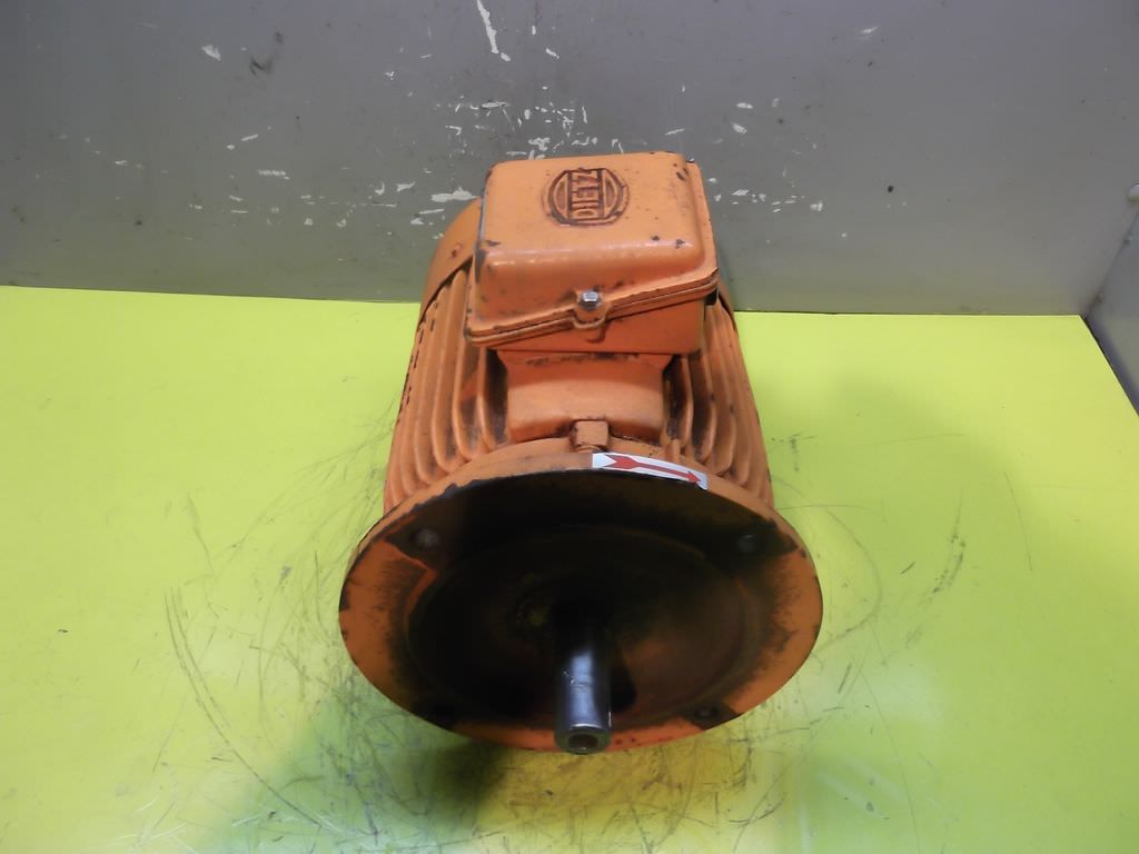 Elektromotor 4 kW 2860 U/min Fuß defekt von Dietz - DR112M/2Q – Bild 3