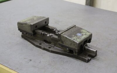 Maschinenschraubstock von Röhm - Spannweite 132 mm