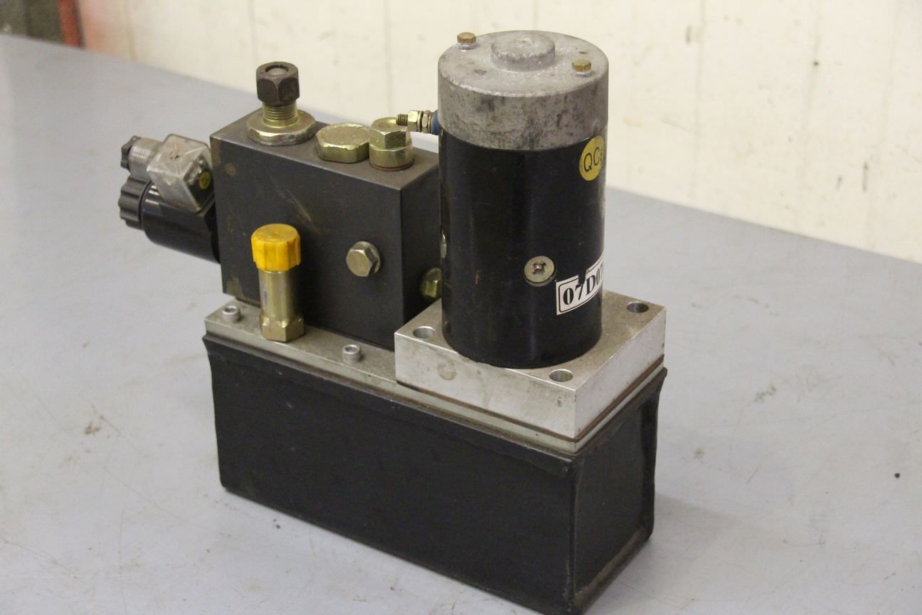 Hydraulikpumpe für Elektrostapler 24 V von Climax Handling - mit Hydrauliktank