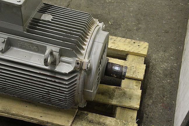 Elektromotor 30 kW 2945 U/min von Siemens - 1 LA6206-2AA61-Z 200L IM B5 – Bild 4