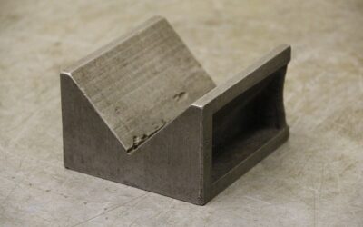 Anreissprisma 1 Stück von Guss - 105/110/H68 mm