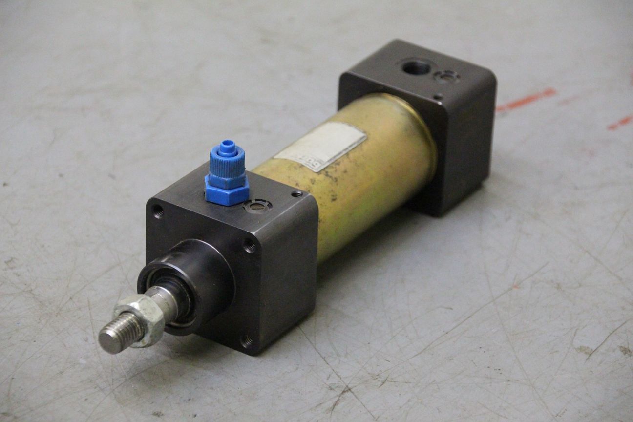 Pneumatikzylinder von Bürkert - 38/120